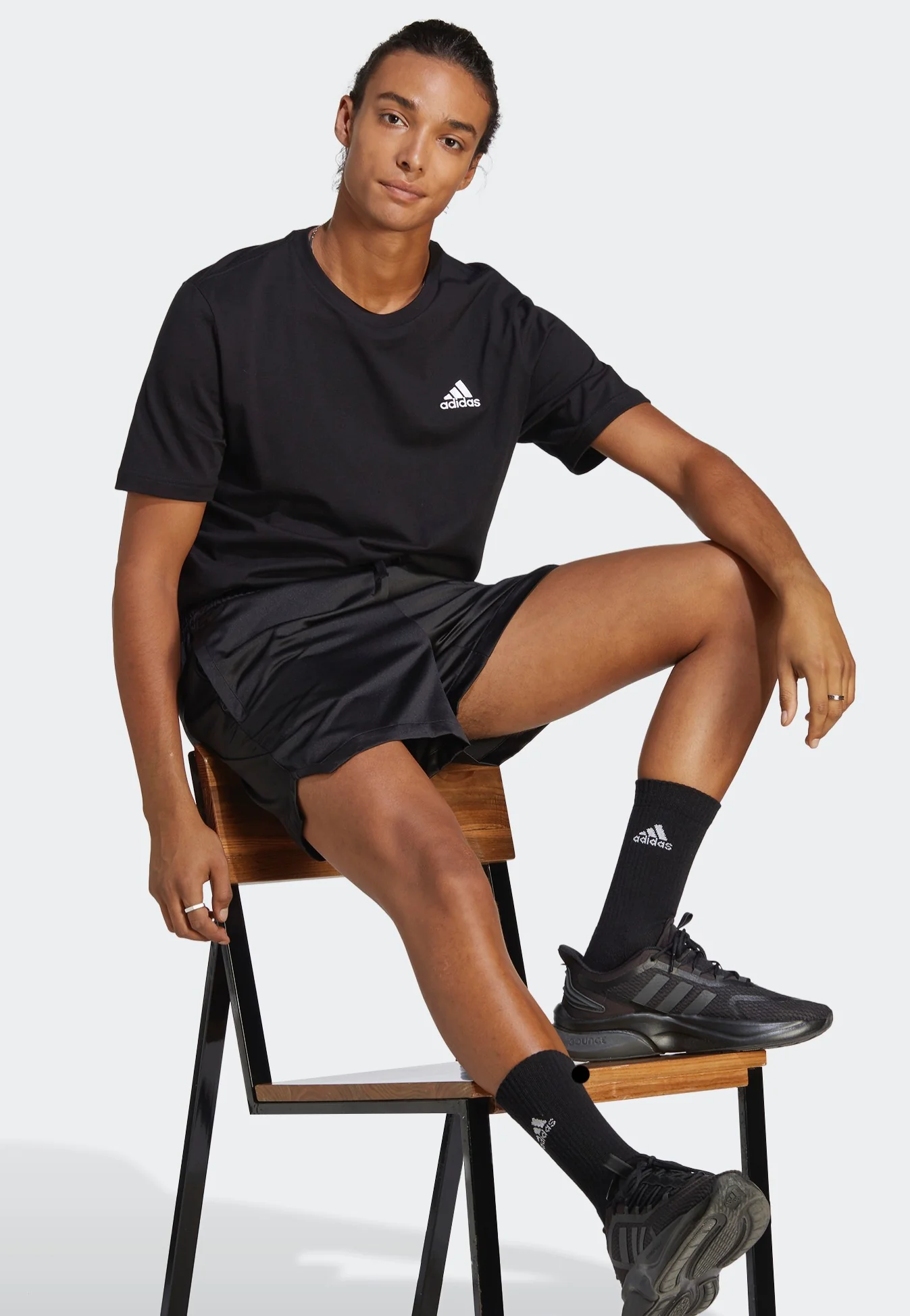 Adidas - Essentials Single Jersey Embroidered Black - T-Shirt - Image 6