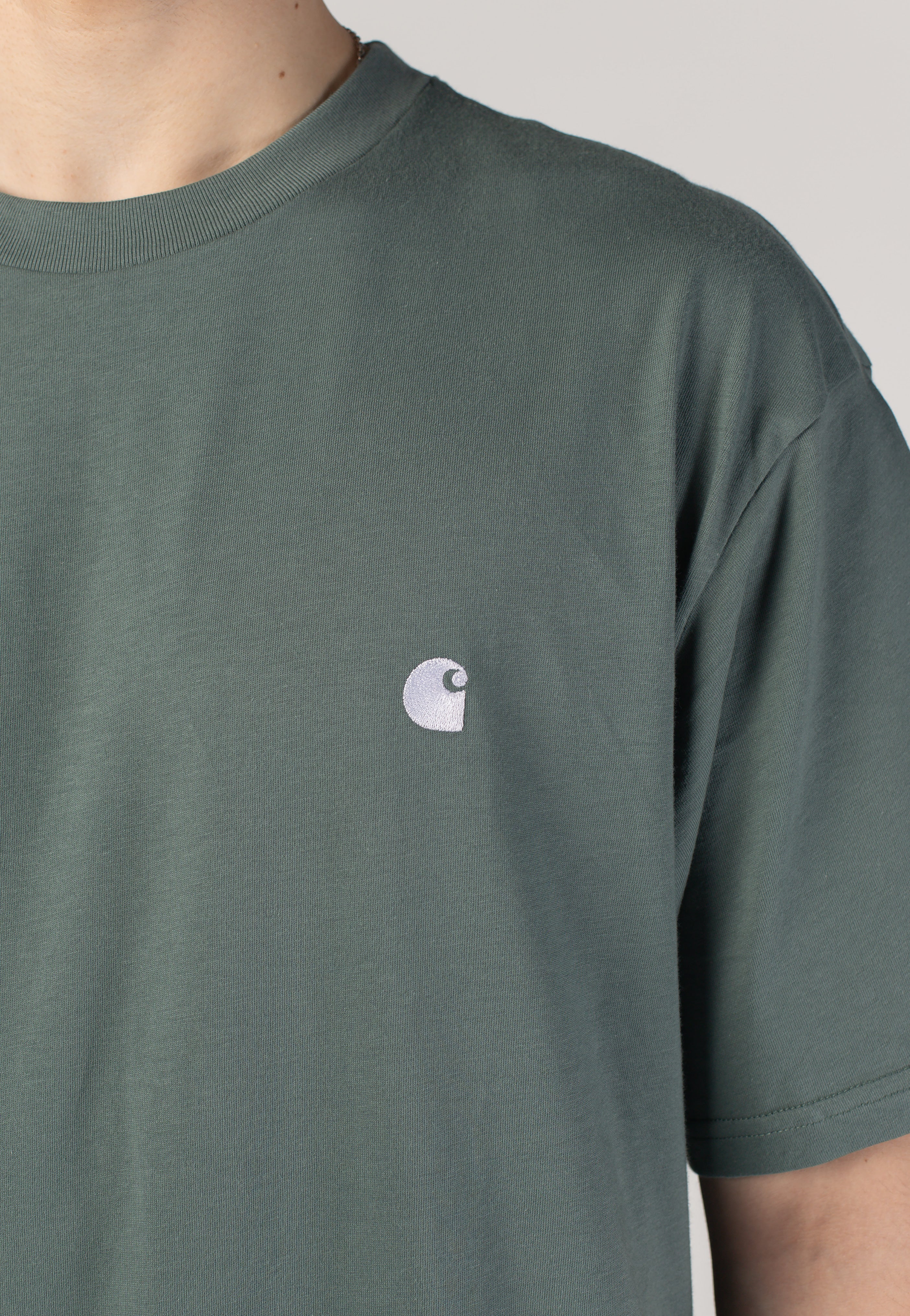 Madison Velvet Green/White - T-Shirt - Image 5