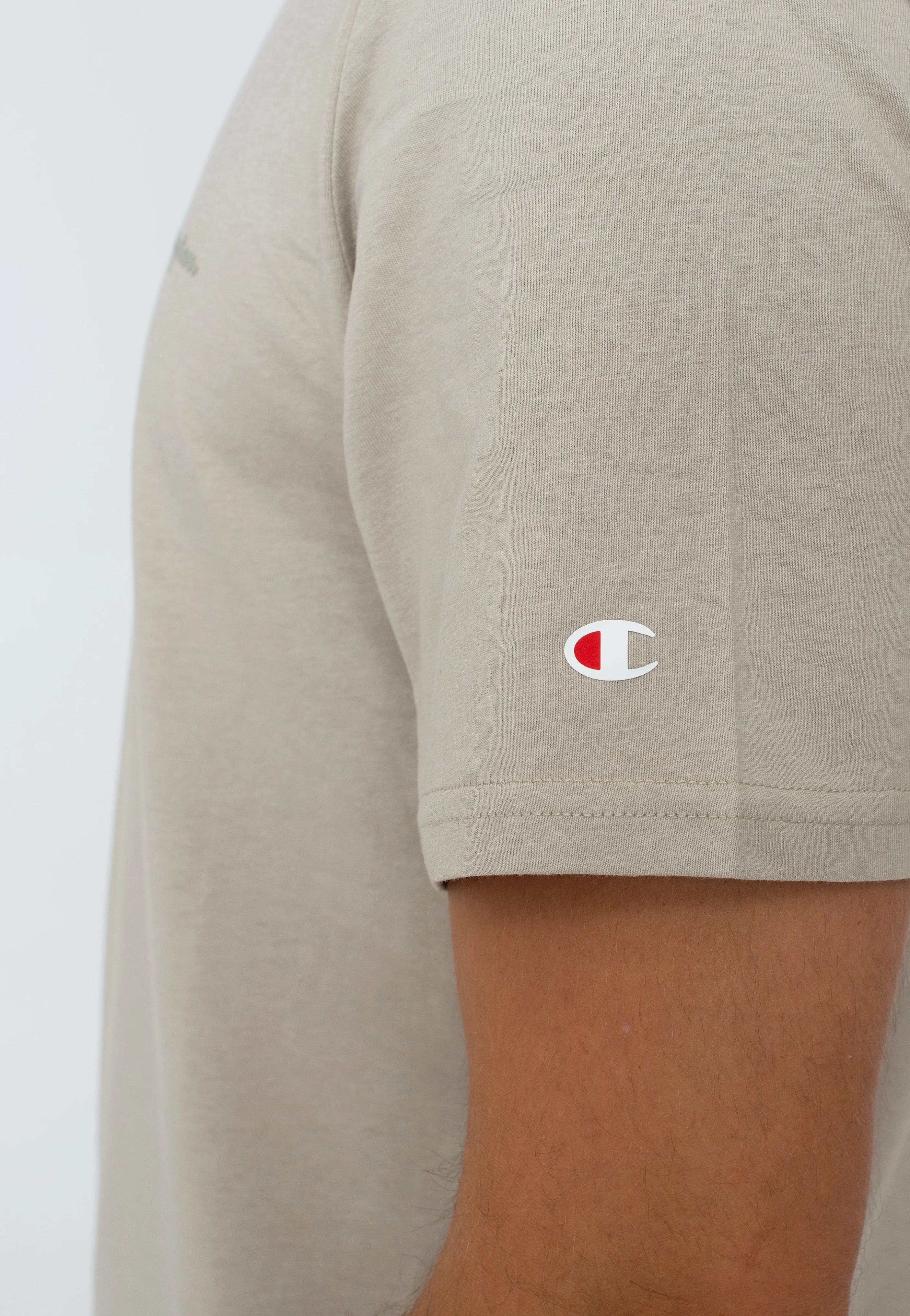 Champion - Crewneck Abbey Stone/Black Beauty - T-Shirt - Image 2