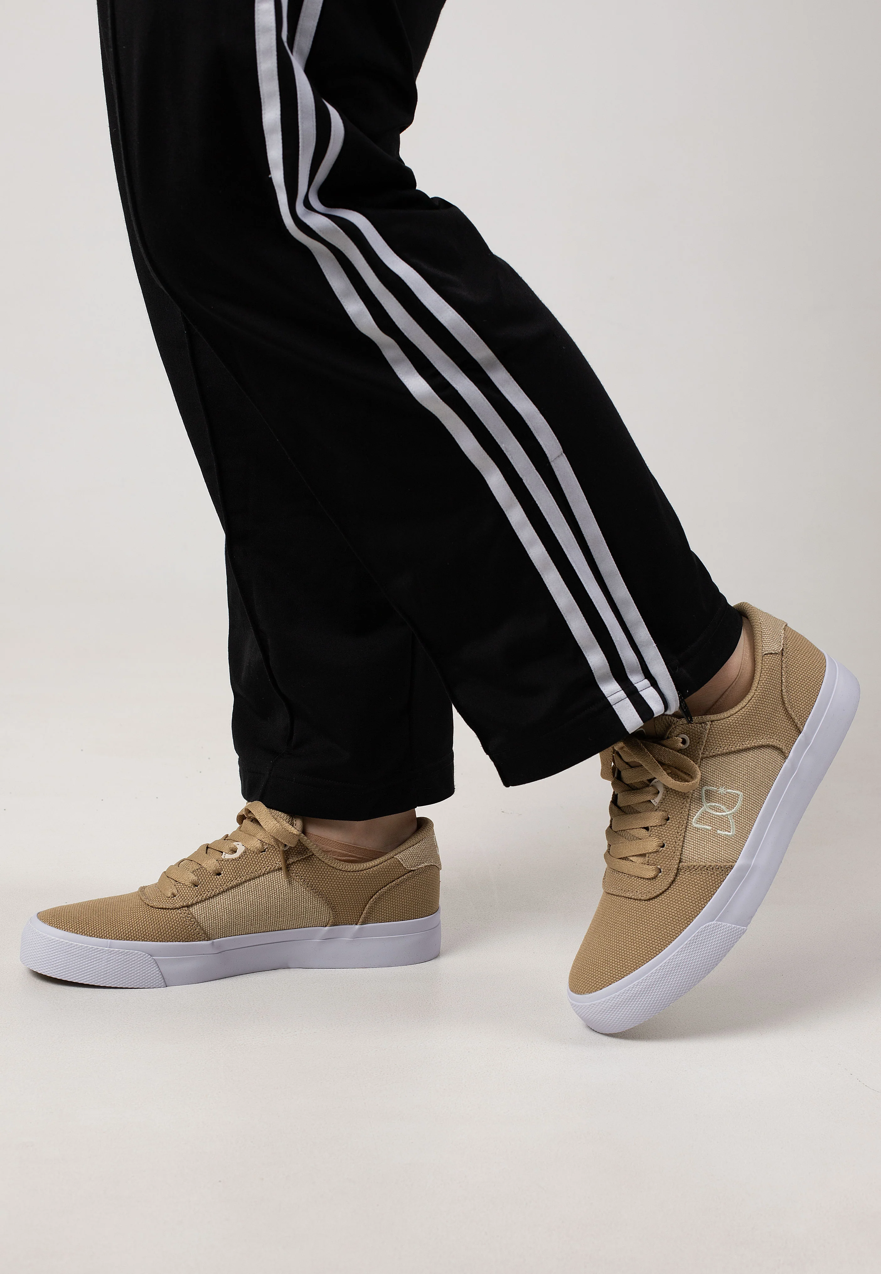DC - Teknic TX SE Tan - Shoes - Image 6