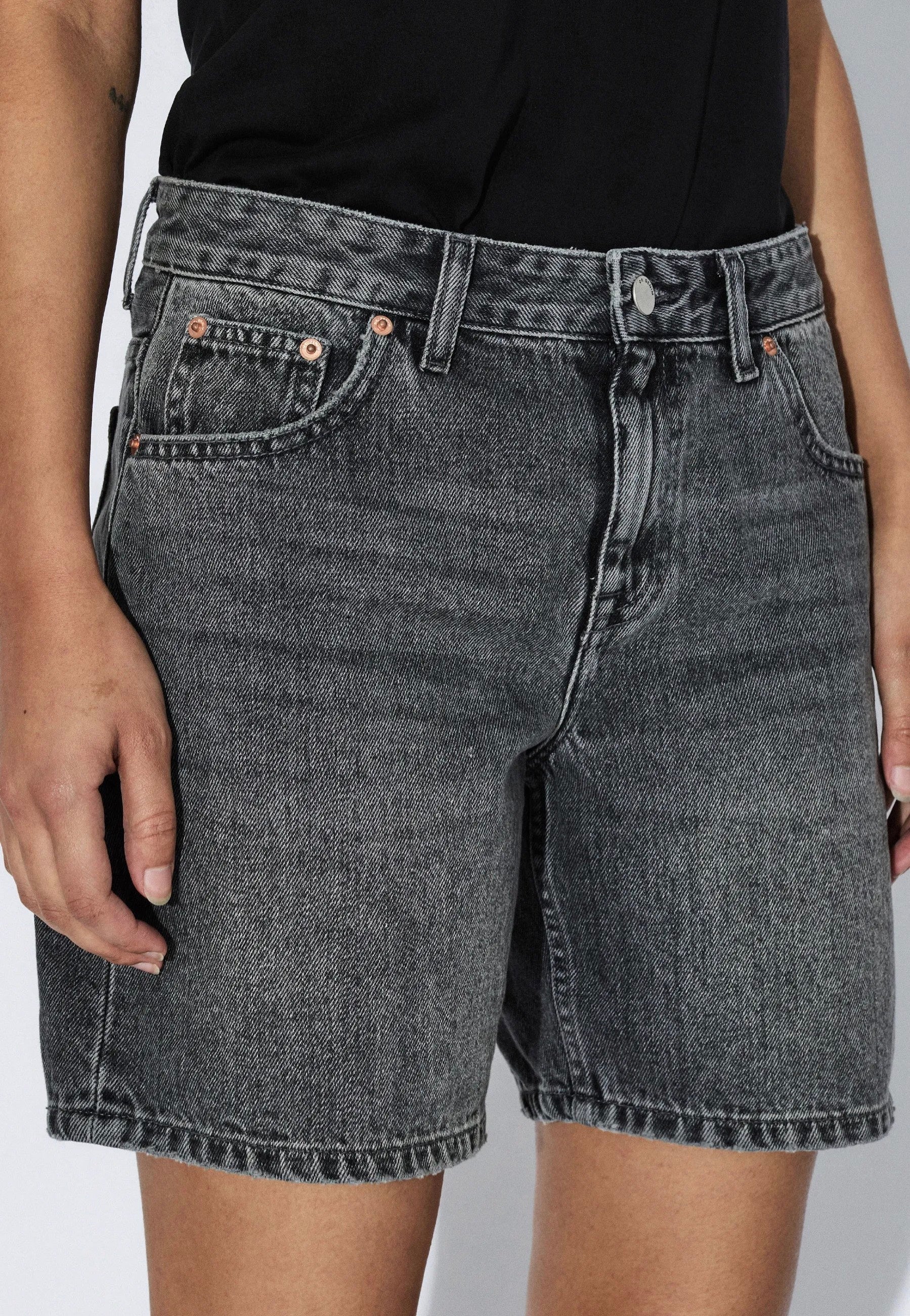 Hill Mid Grey Used - Shorts - Image 6