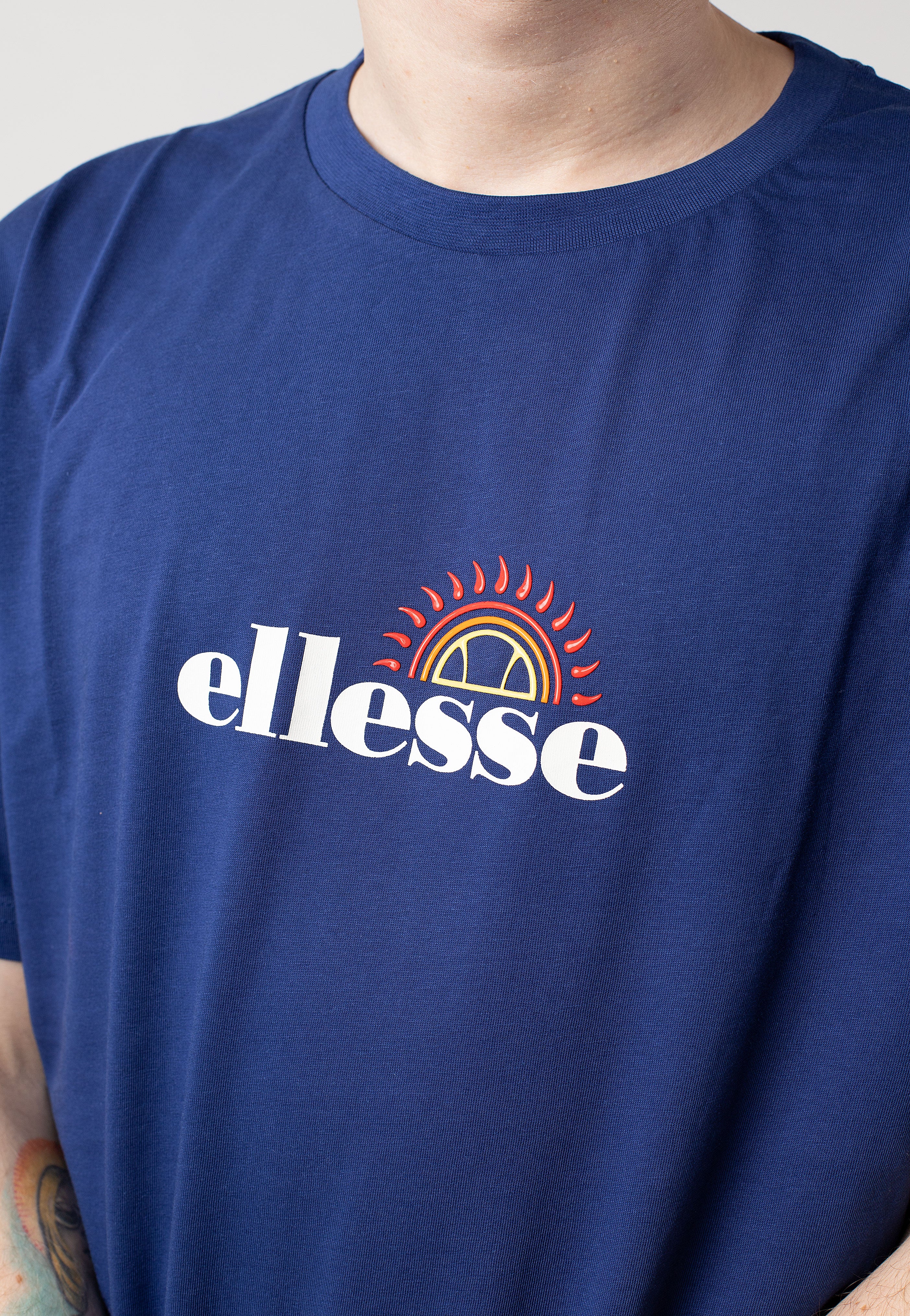 Trea Navy - T-Shirt - Image 2