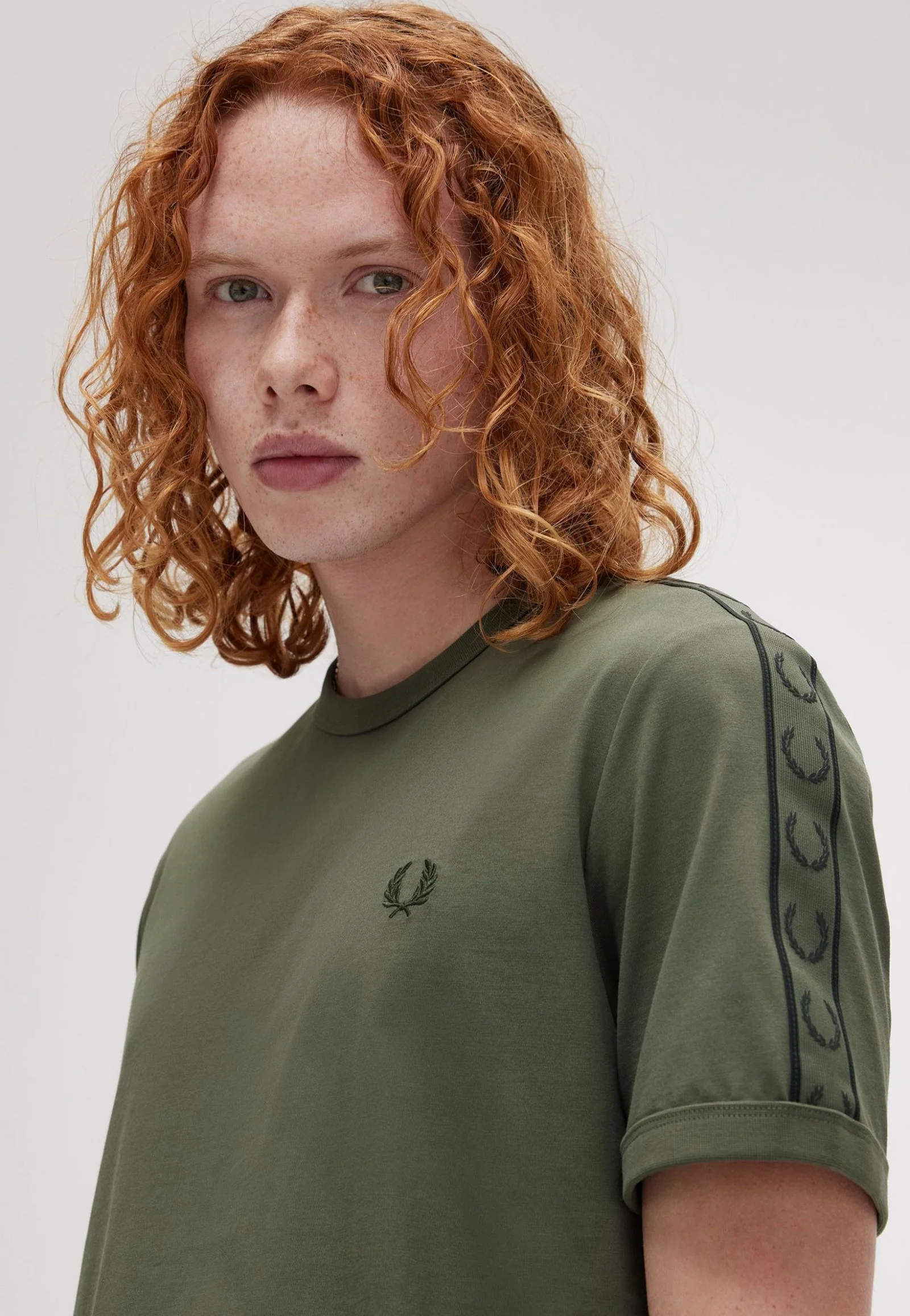 Fred Perry - Contrast Tape Ringer Laurel Wreath Green/Night Green - T-Shirt - Image 3