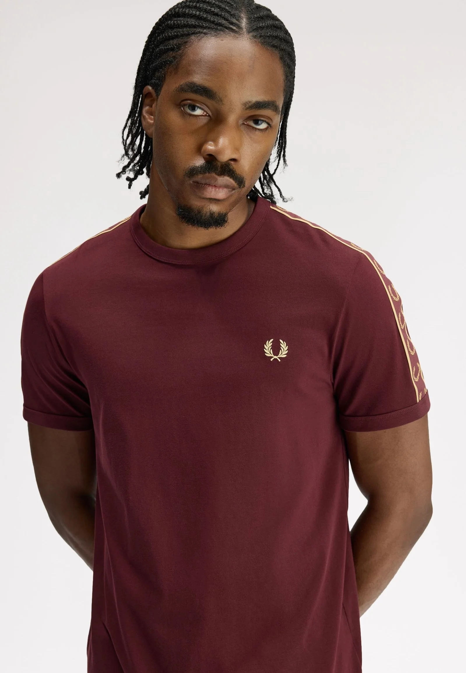 Fred Perry - Contrast Tape Ringer Oxblood/Champagne - T-Shirt - Image 2