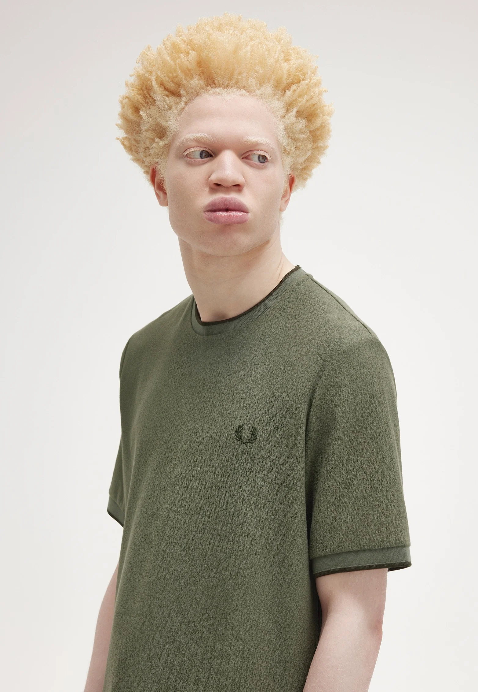 Fred Perry - Crepe Pique Laurel Wreath Green - T-Shirt - Image 2