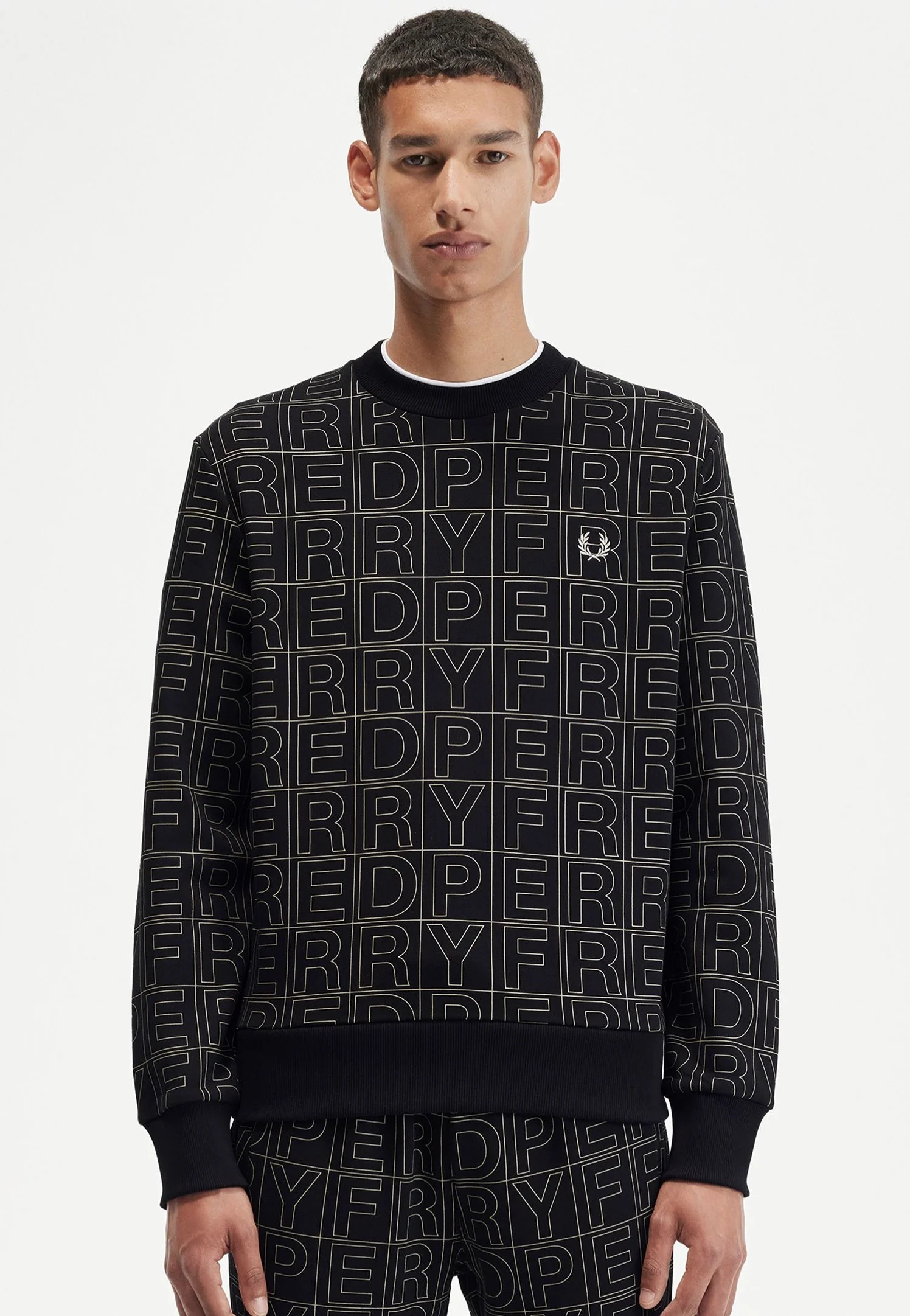 Fred Perry - Spellout Graphic Black - Sweater - Image 2