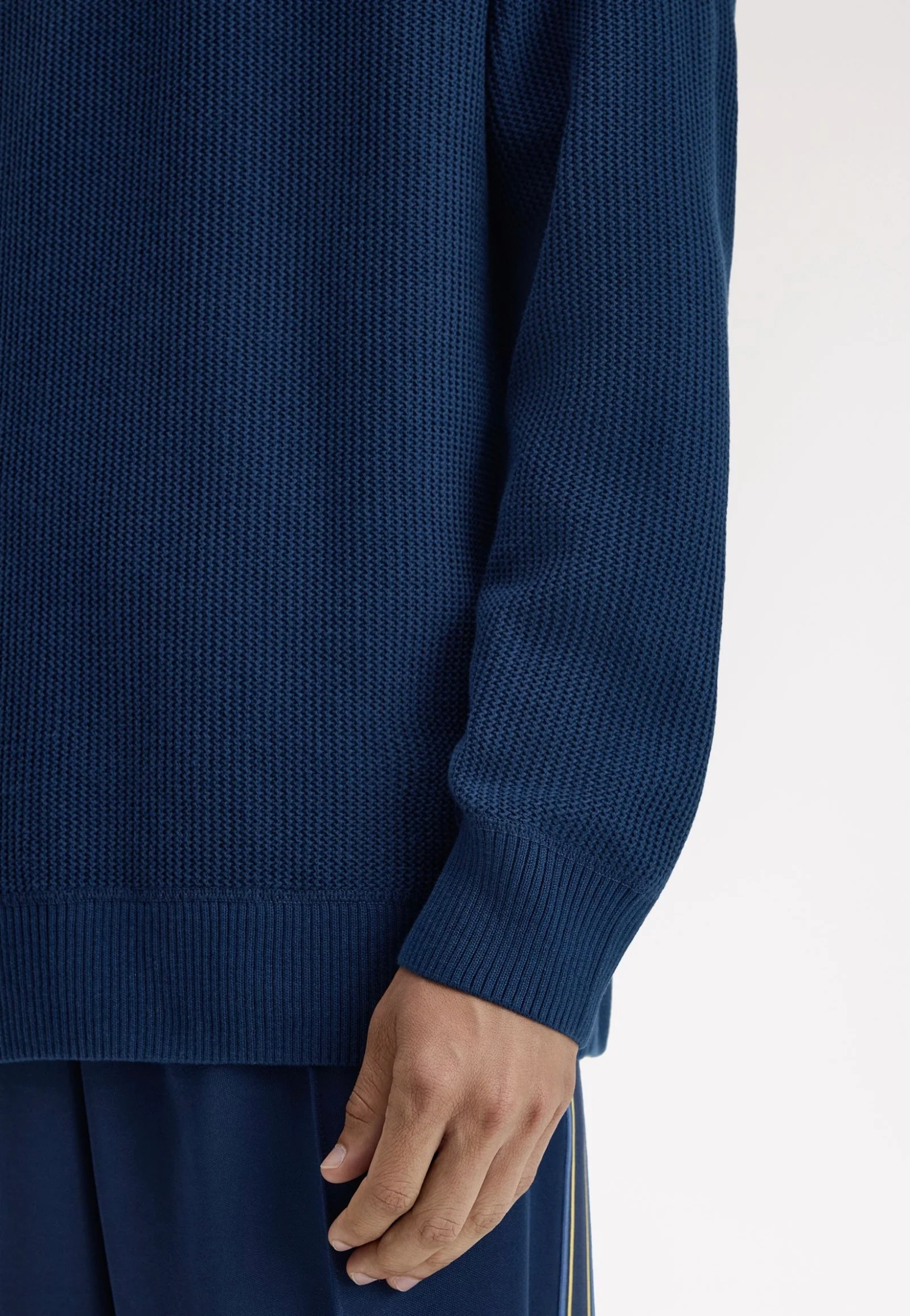 Fred Perry - Textured Jumper Tennis Blue - Pullover - Image 7
