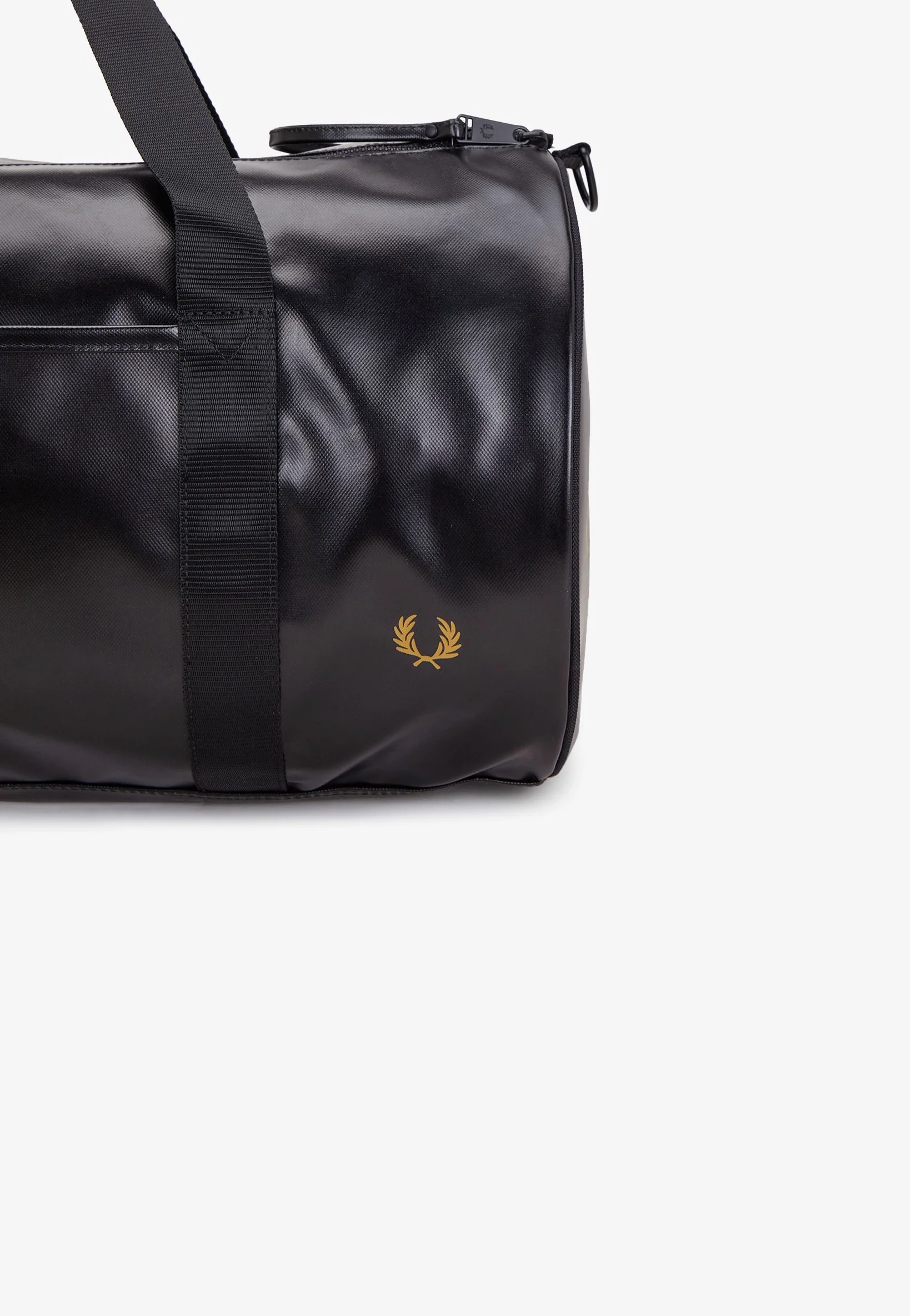 Fred Perry - Tonal Large Barrel Black/Gold - Dufflebag - Image 6