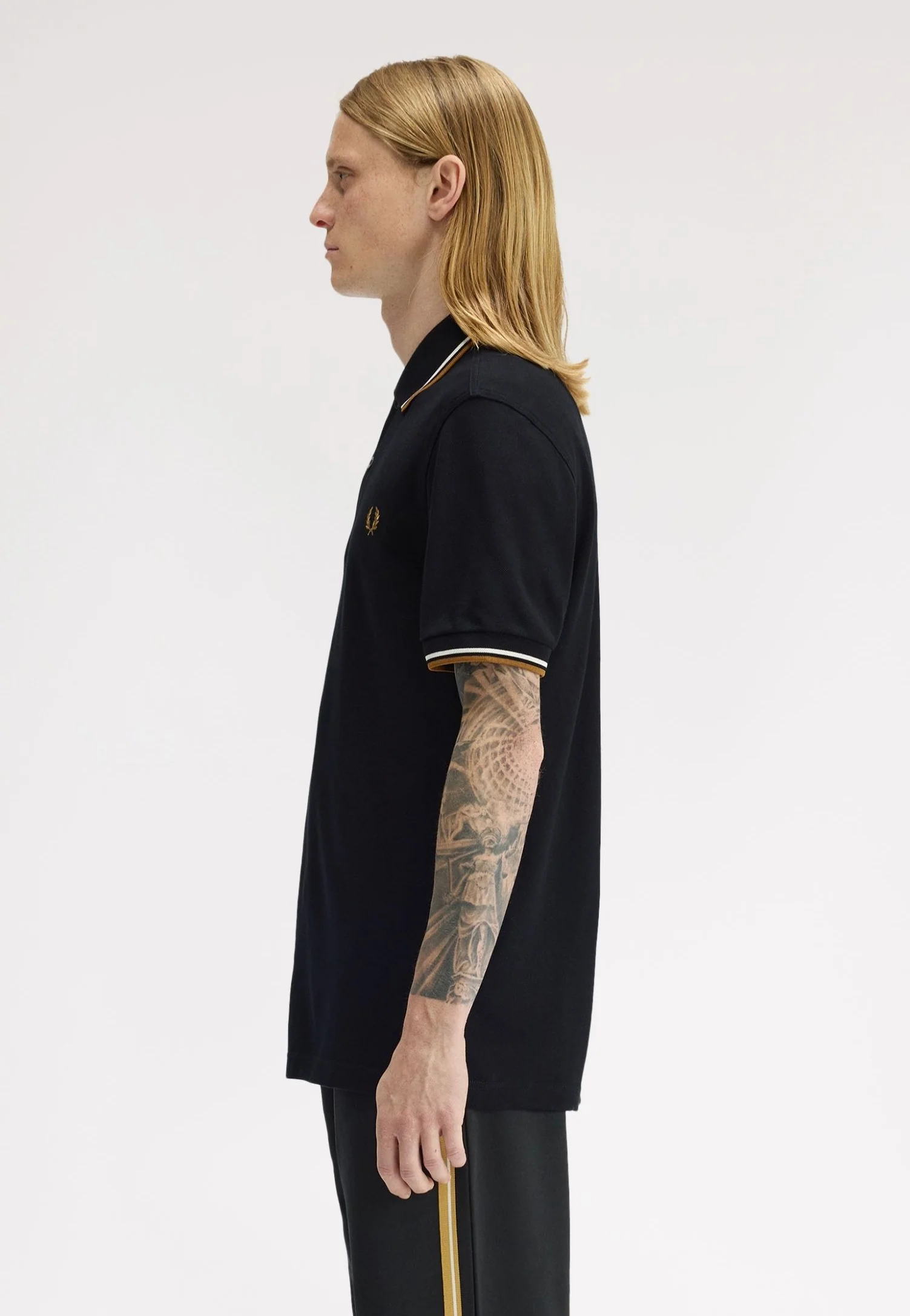 Fred Perry - Twin Tipped Black/Ecru/Dark Caramel - Polo - Image 11