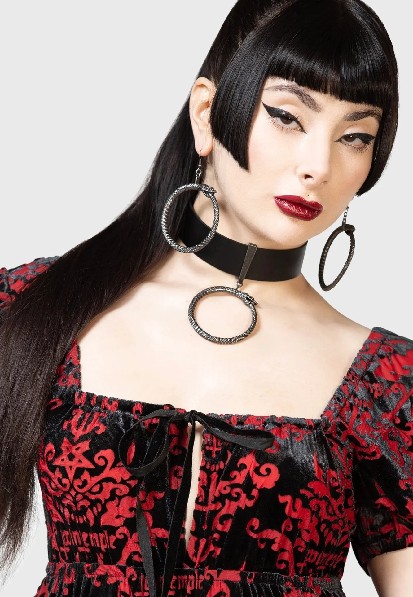Ouroborous Curse Black - Earring - Image 3
