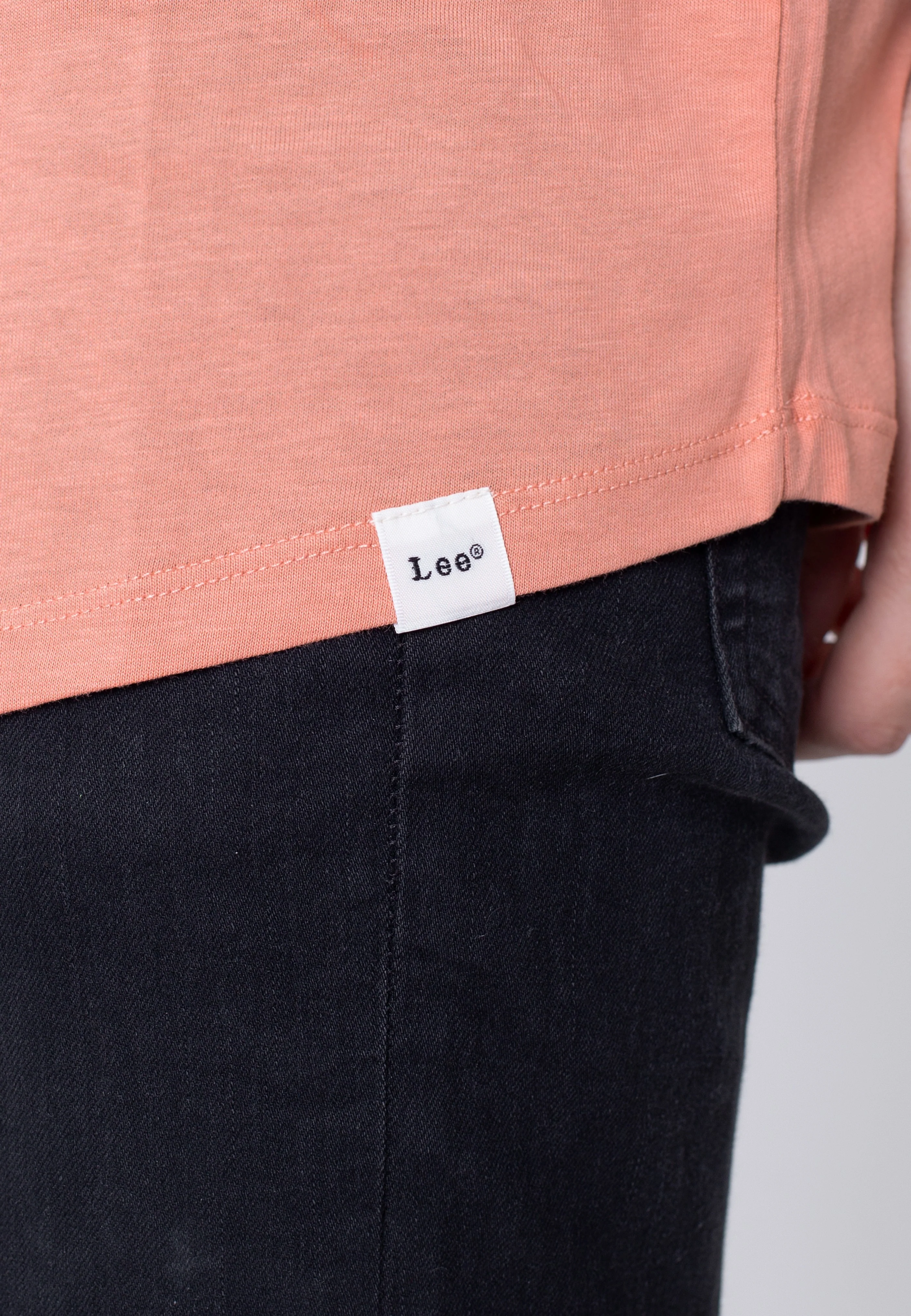 Lee - Shaped Rust - T-Shirt - Image 3