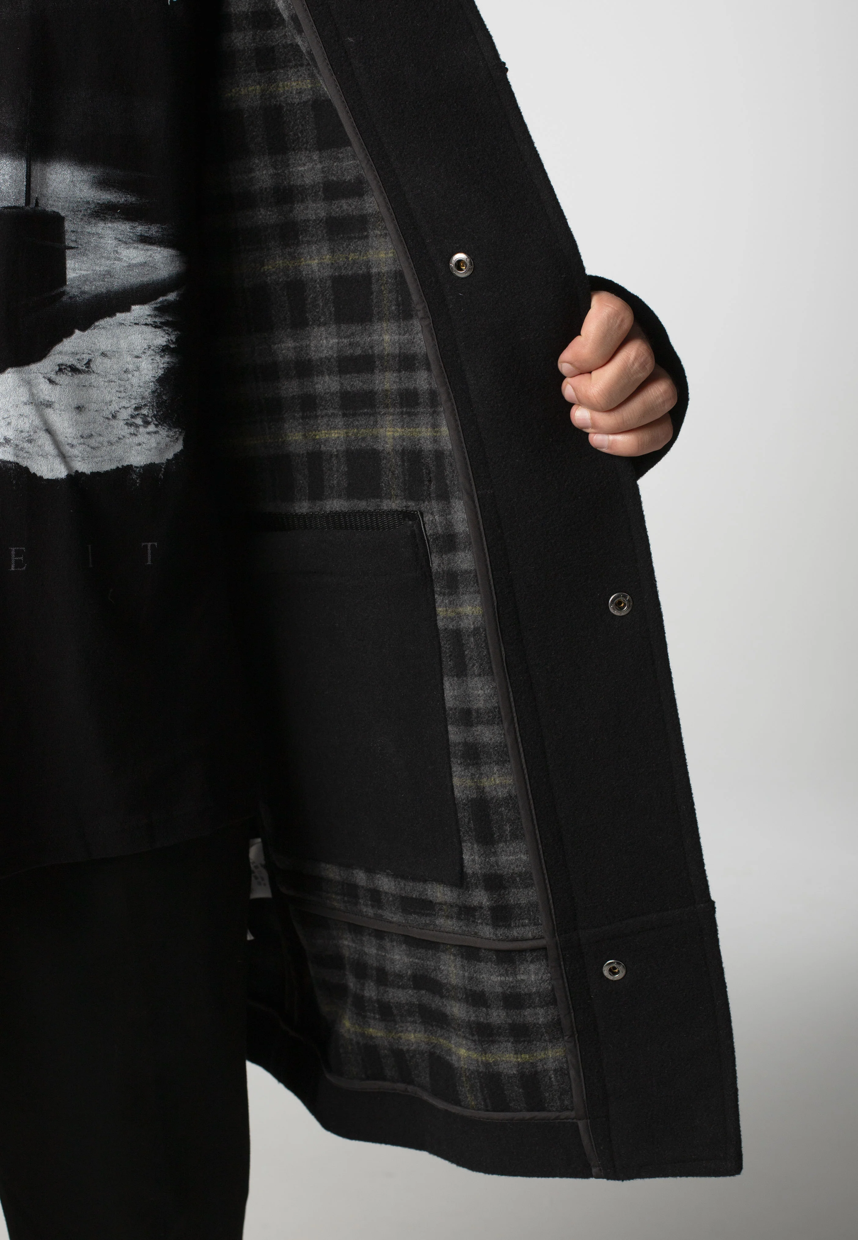 Lyle & Scott - Duffle Jet Black - Jacket - Image 8