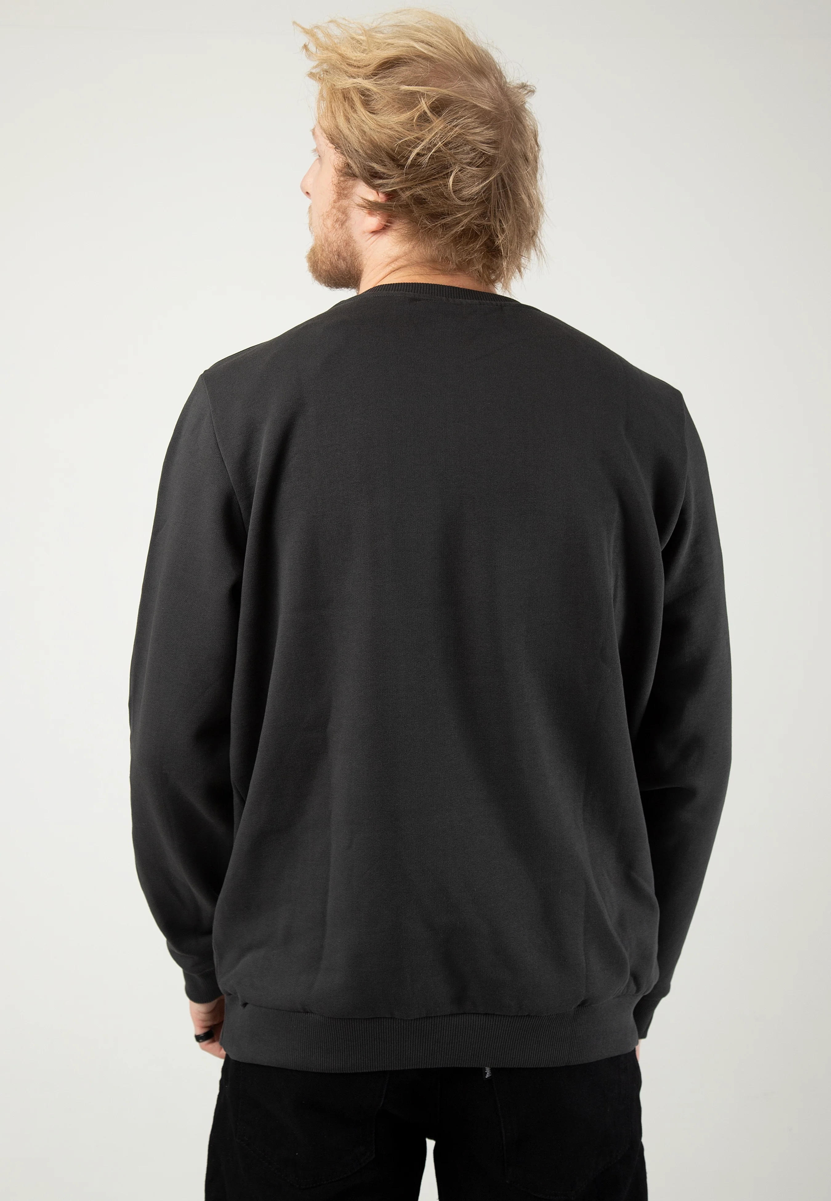 Lyle & Scott - Embroidered Crew Neck Gunmetal - Sweater - Image 4