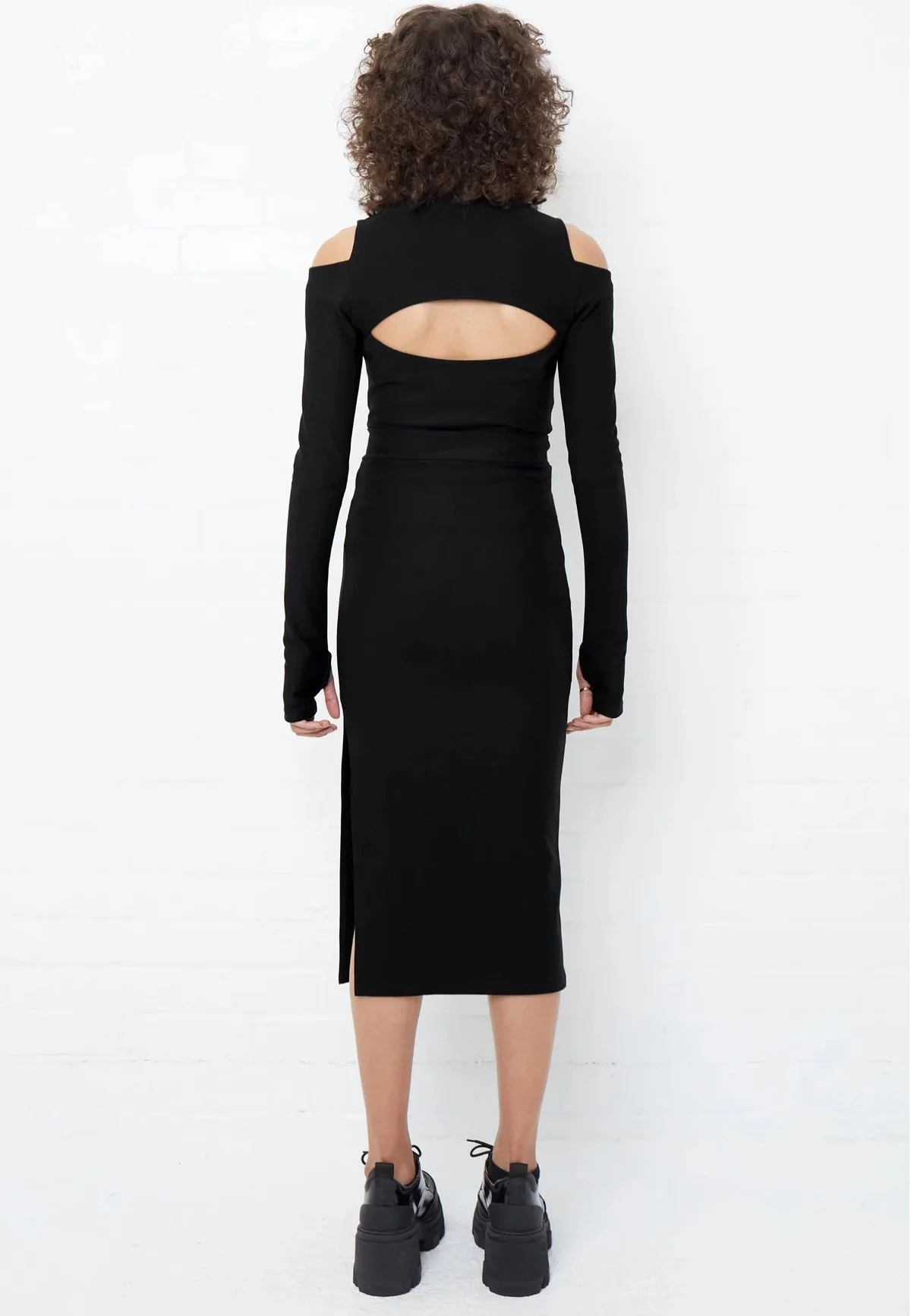 Lara Cut Out Black - Longsleeve - Image 6