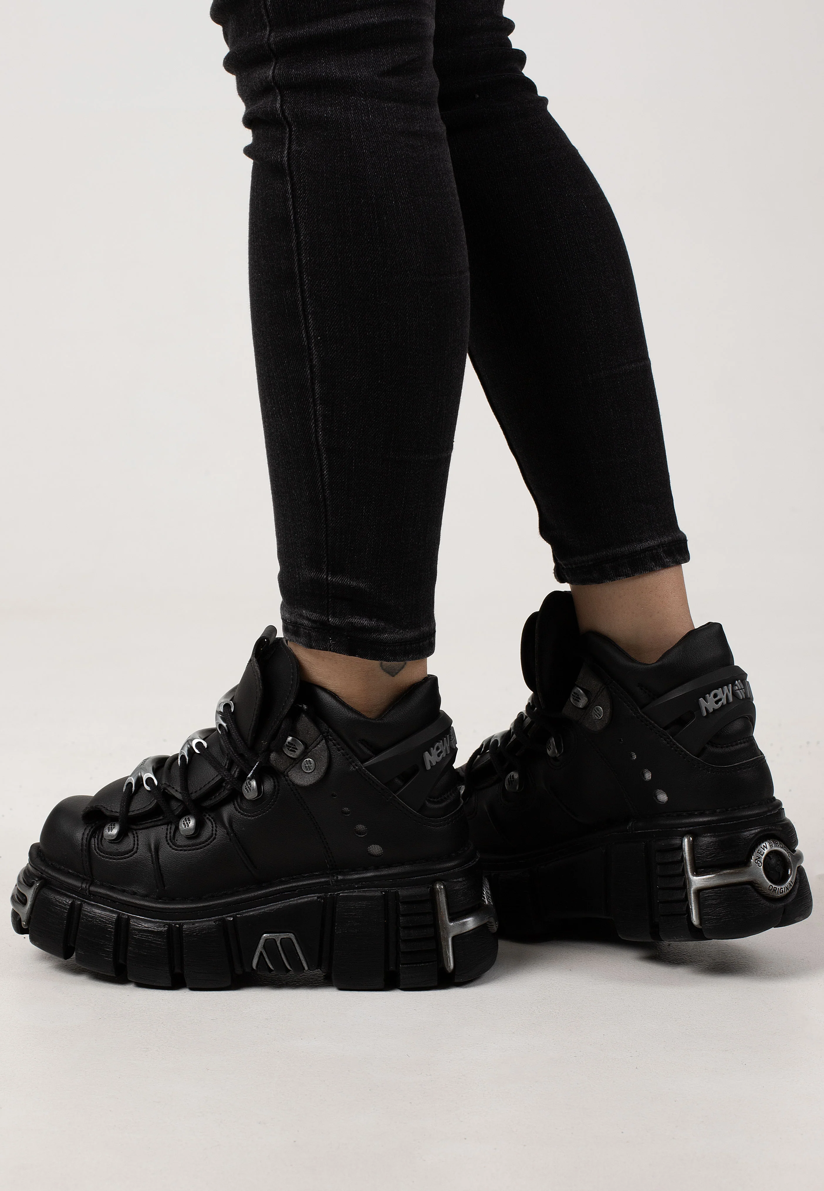 106 VS1 Black - Girl Shoes - Image 5
