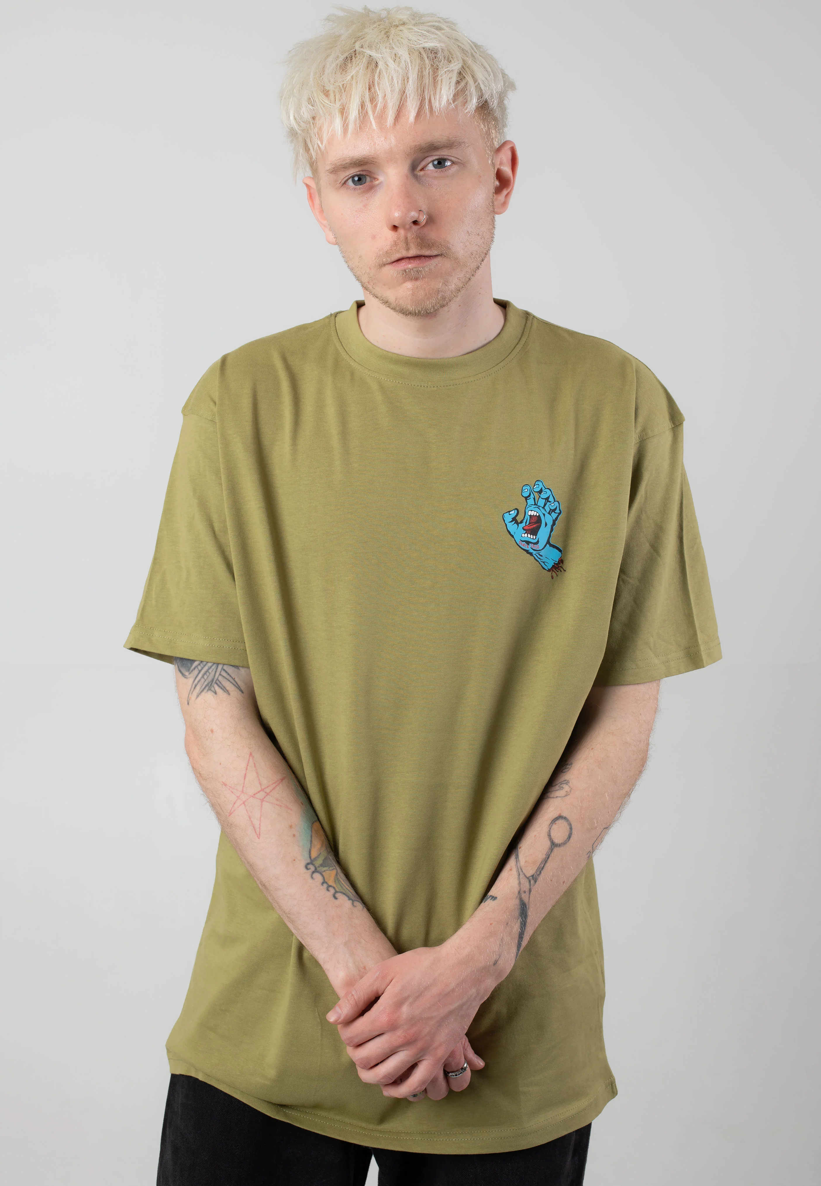 Santa Cruz - Screaming Hand Chest Iguana - T-Shirt - Image 2