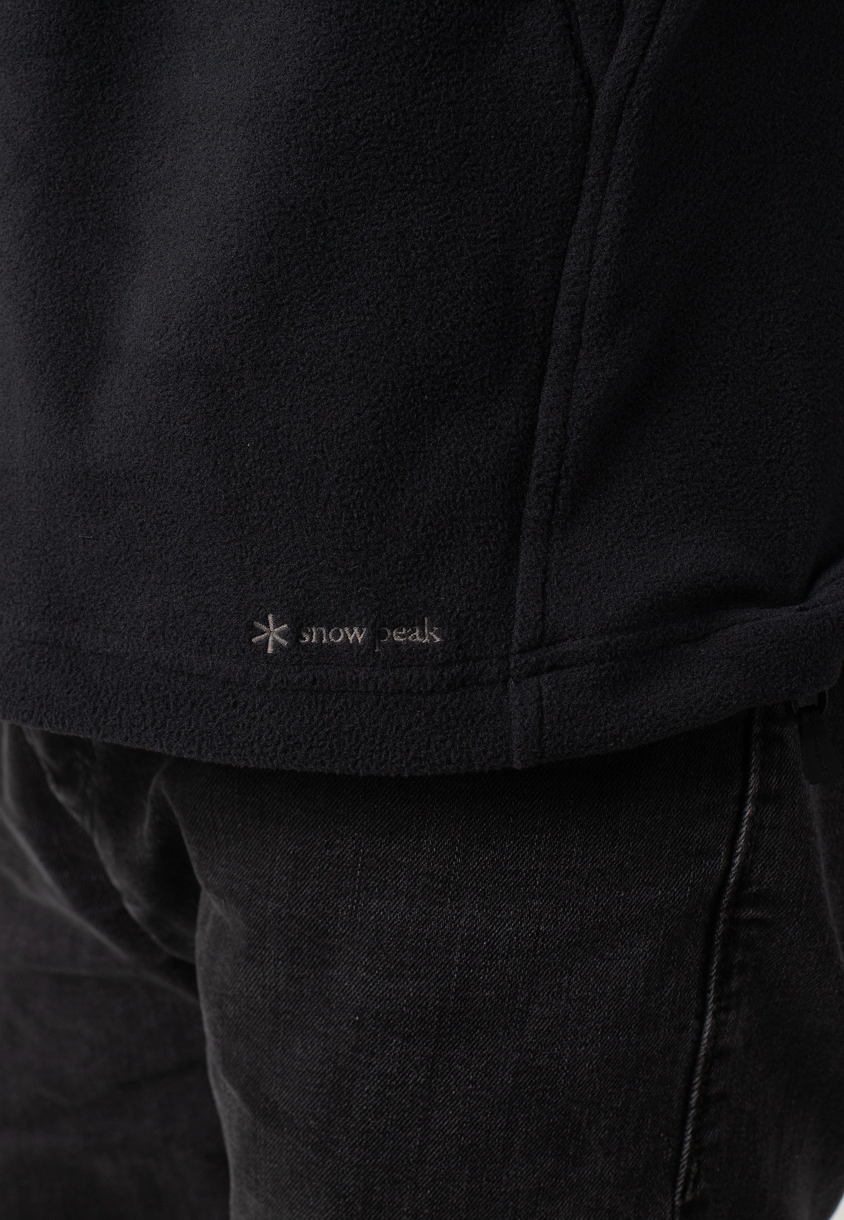 Snow Peak - Micro Fleece Half Zip Black - Hoodie - Image 5