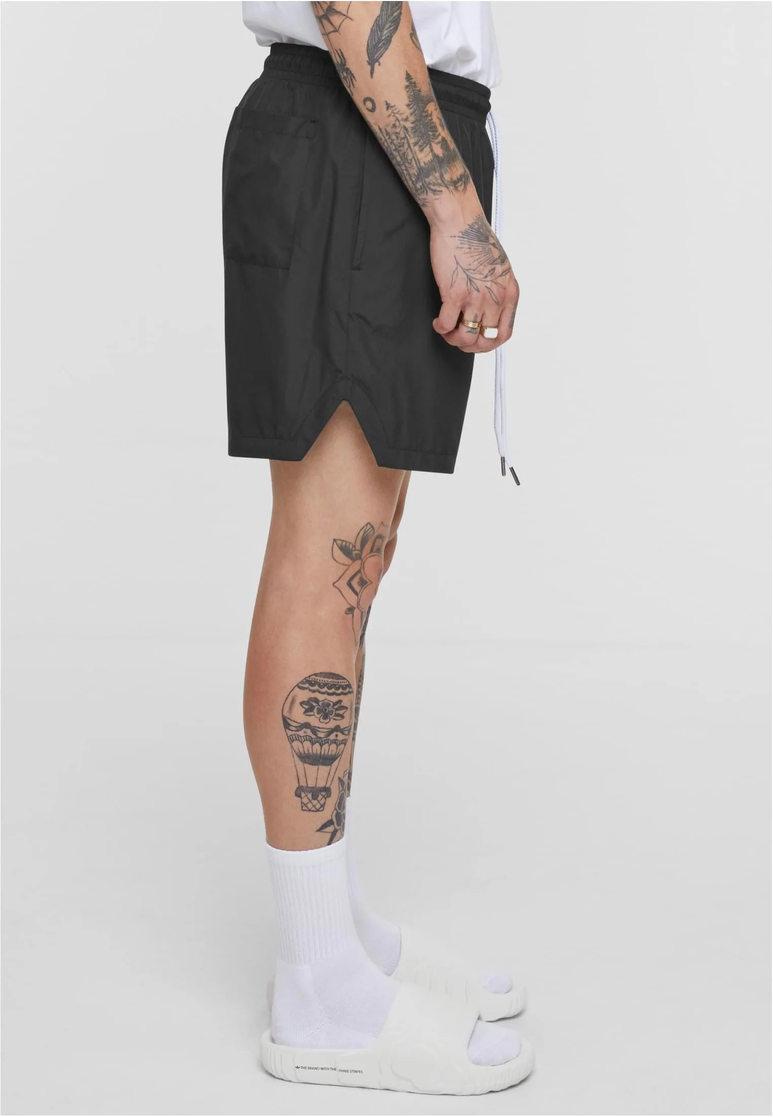 Urban Classics - Basic Running Black - Shorts - Image 3