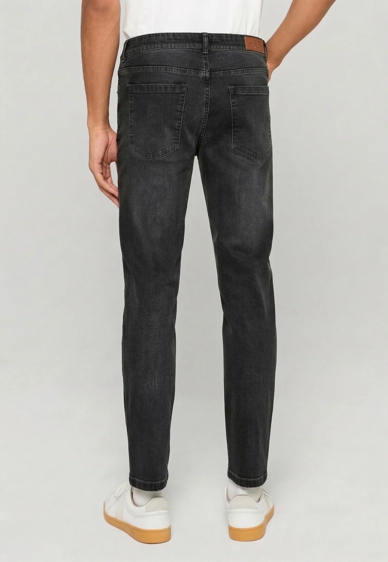 Urban Classics - Basic Slim Black Washed - Jeans - Image 2