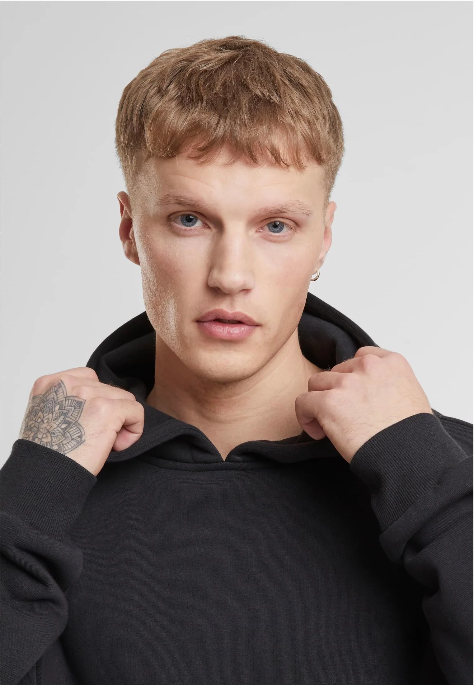 Urban Classics - Fluffy Oversized Black - Hoodie - Image 4