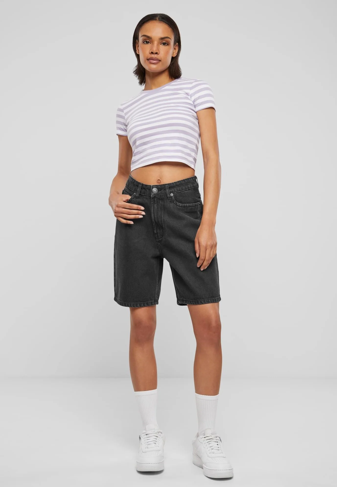 Urban Classics - Ladies 90‘s Bermuda Black Washed - Shorts - Image 5