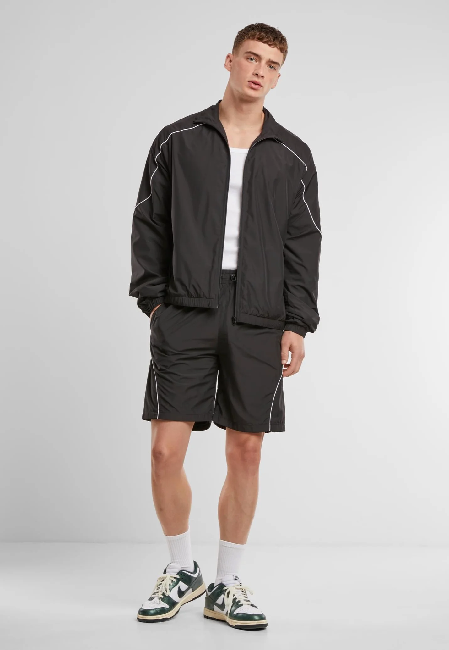 Urban Classics - Piped Panel Black - Shorts - Image 2