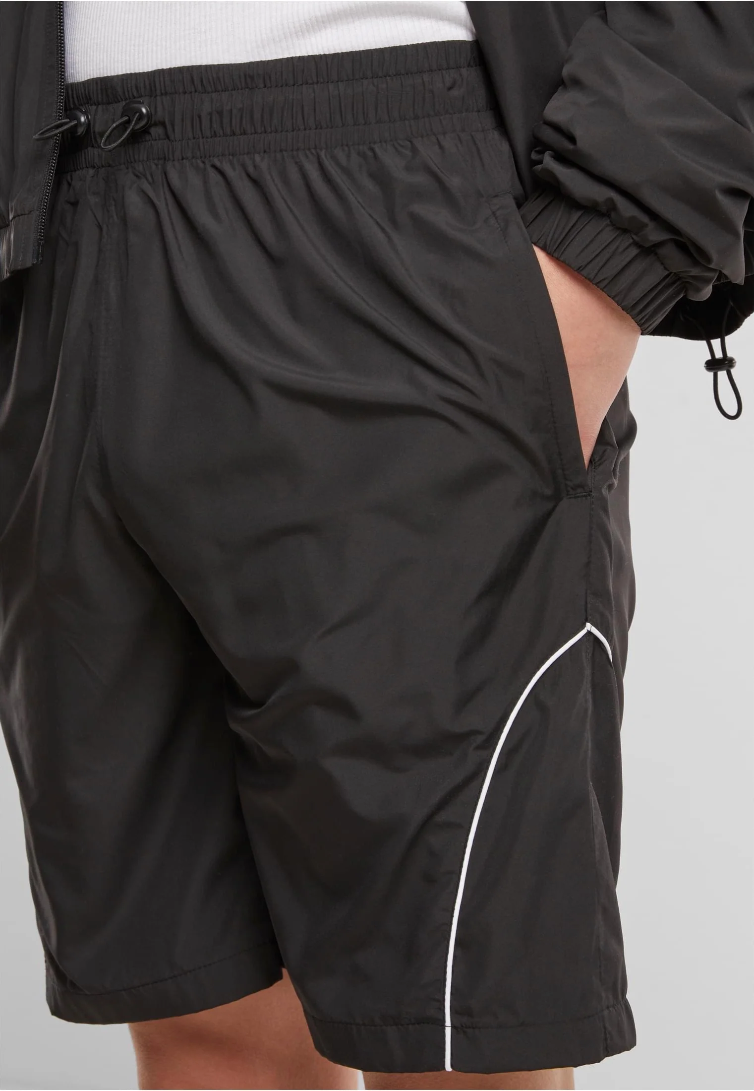 Urban Classics - Piped Panel Black - Shorts - Image 7