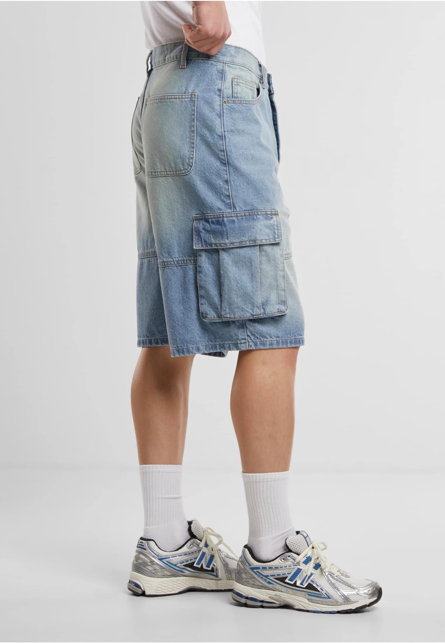 Urban Classics - Relaxed Denim Cargo New Light Blue Dirty Washed - Shorts - Image 7