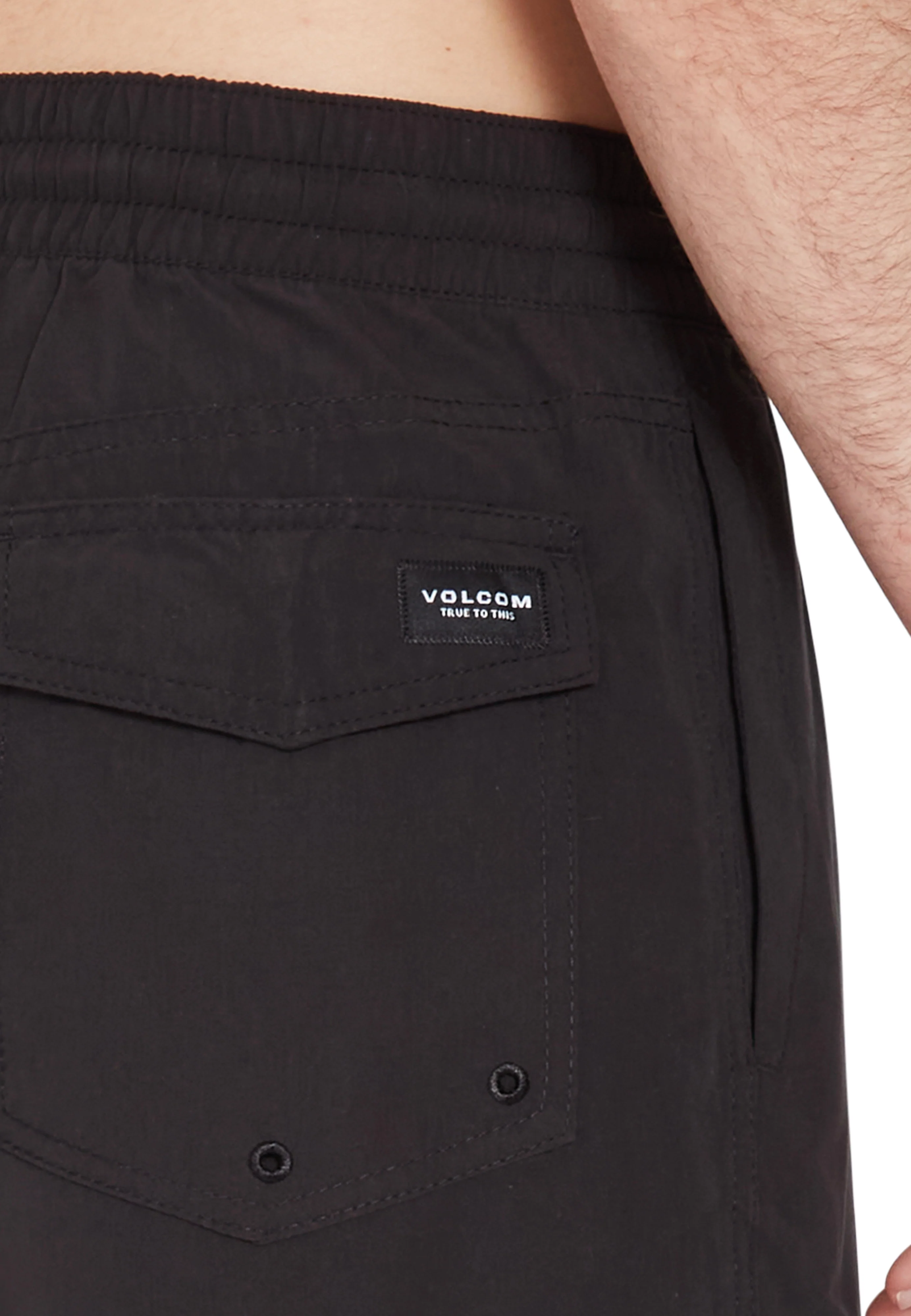 Volcom - Lido Solid Trunk 16 Black - Shorts - Image 6